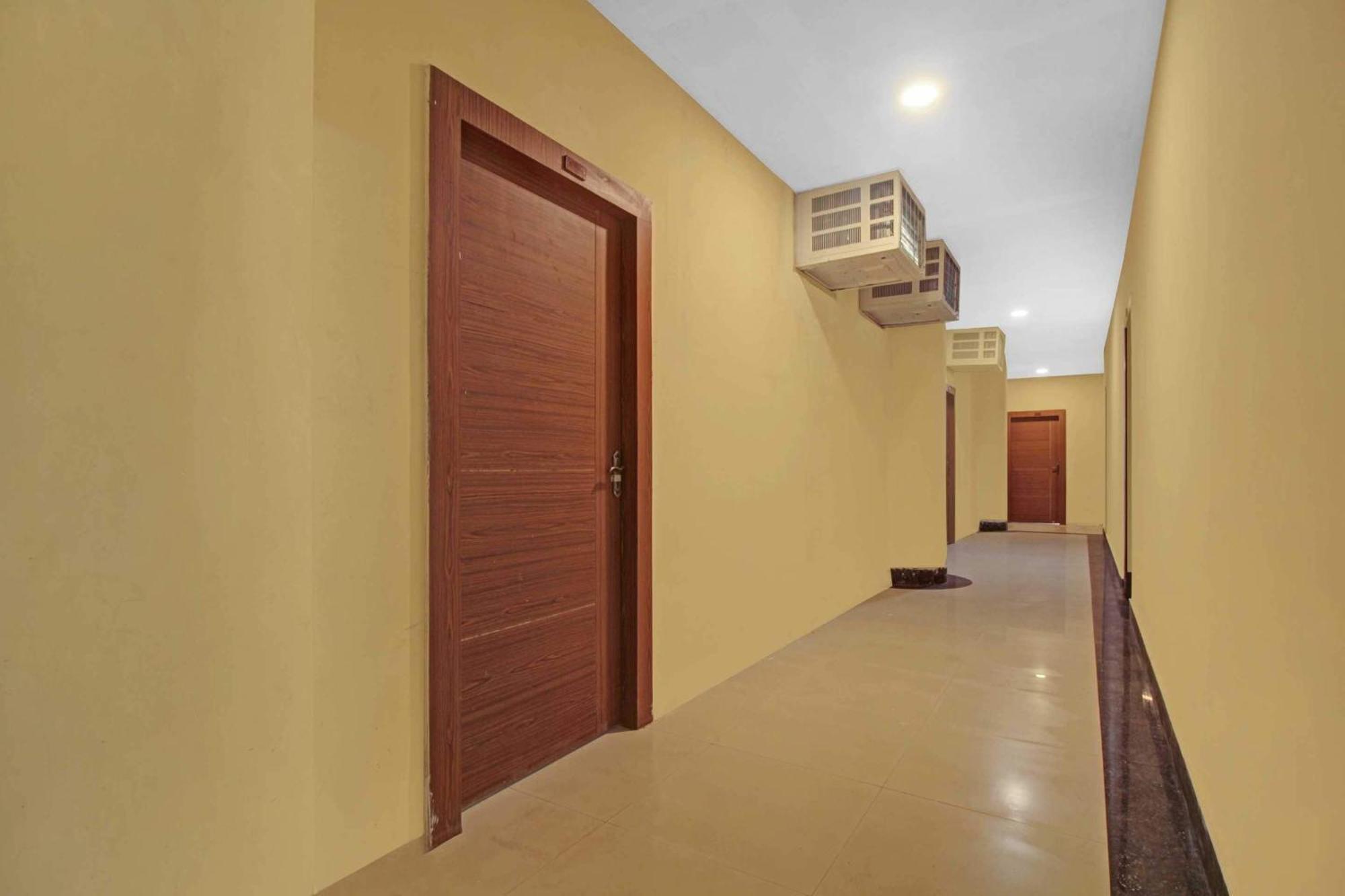 Super Collection O Hotel Aqua Villa Near Netaji Subhash Chandra Bose International Airport Gauripur  Экстерьер фото